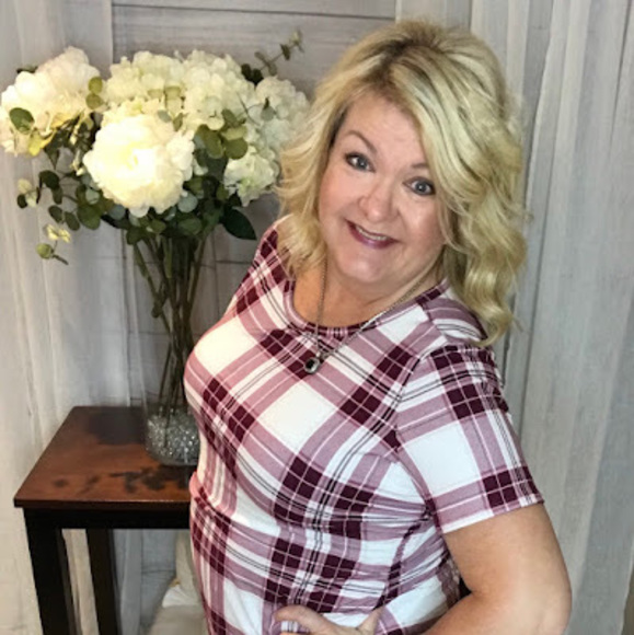 Meet your Posher, Kim - Picture 1 of 1